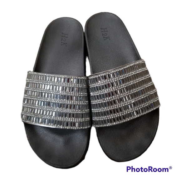 H2K Fabulous Bling Rhinestones Slide On Sandals Women's 8 - Picture 3 of 11